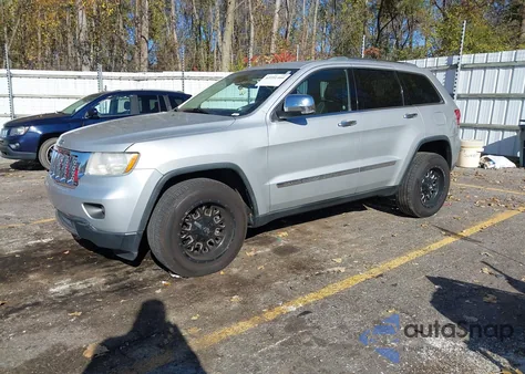 2012 Jeep Grand Cherokee Overland z USA, uszkodzony, nr VIN 1C4RJECG3CC258140